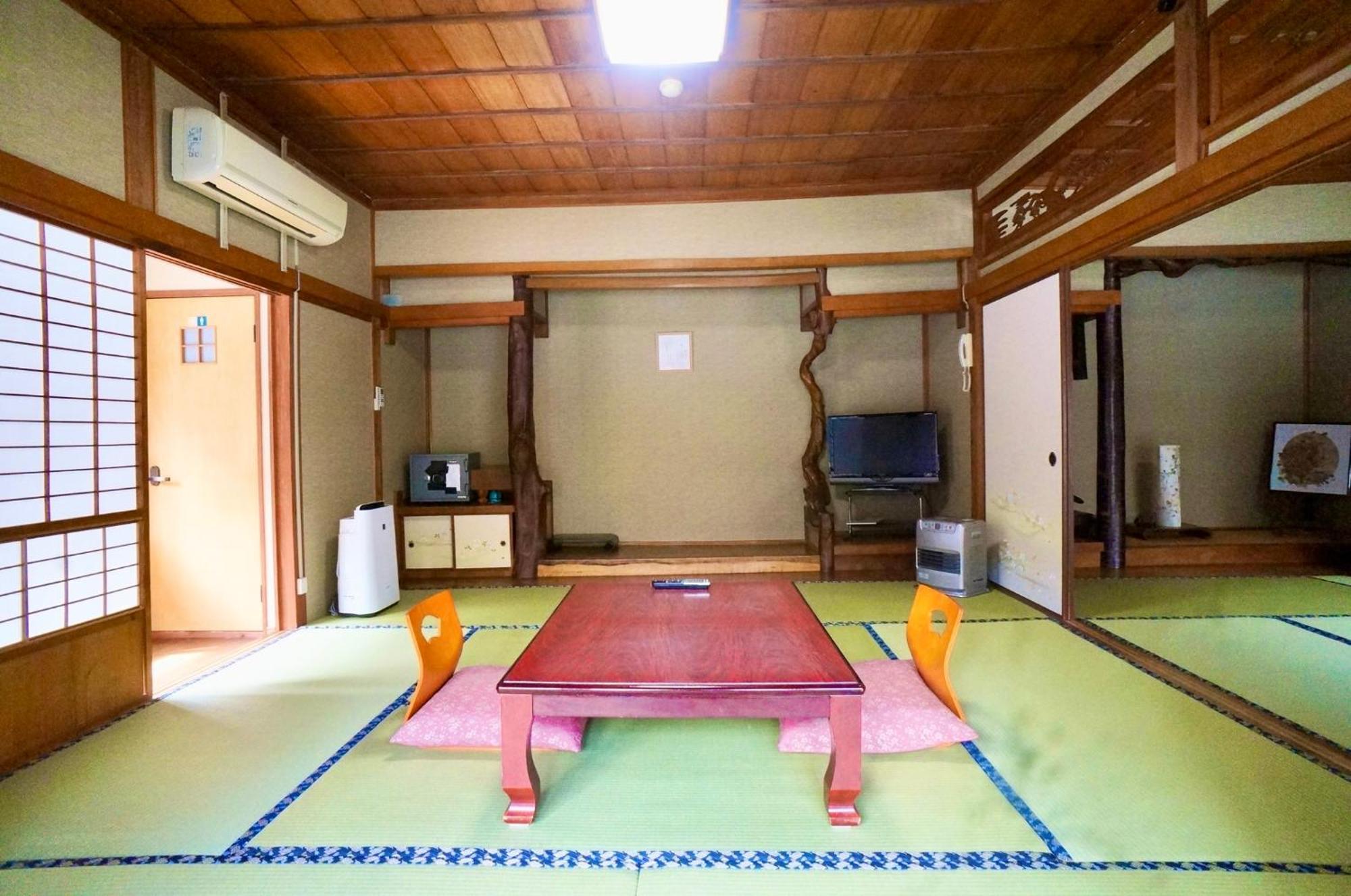 Hotel Takaosou Yufu Zewnętrze zdjęcie